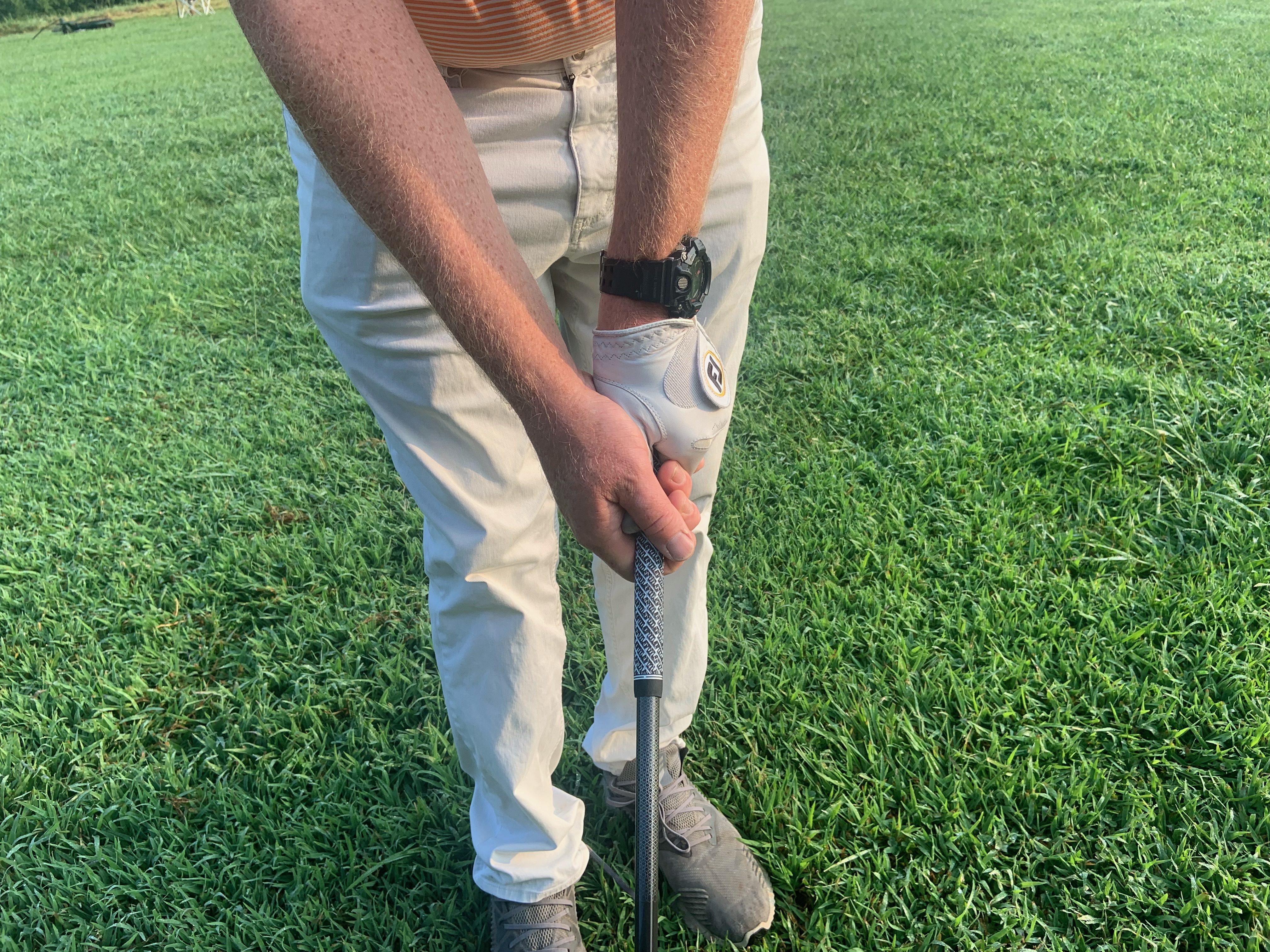 How to Hold a Golf Club Like a Pro